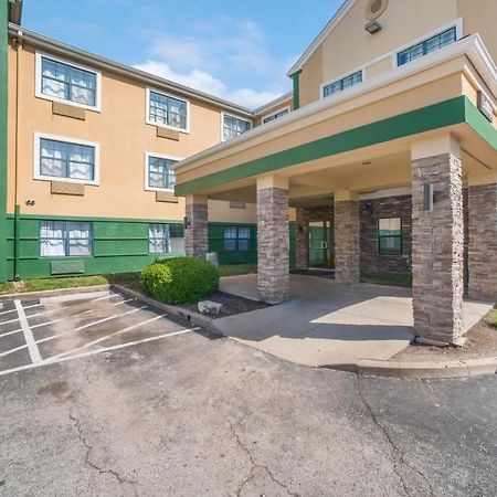Hometowne Studios By Red Roof St. Louis - Airport/N Lindbergh Hazelwood Exterior photo