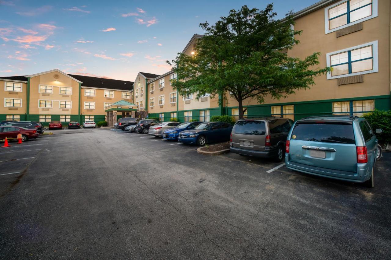 Hometowne Studios By Red Roof St. Louis - Airport/N Lindbergh Hazelwood Exterior photo